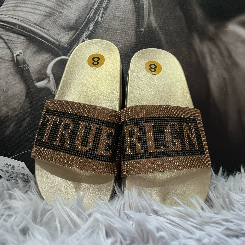 True Religion Jasmine Bling Gold Black Slides Slippers SIZE 8 WOMEN protector